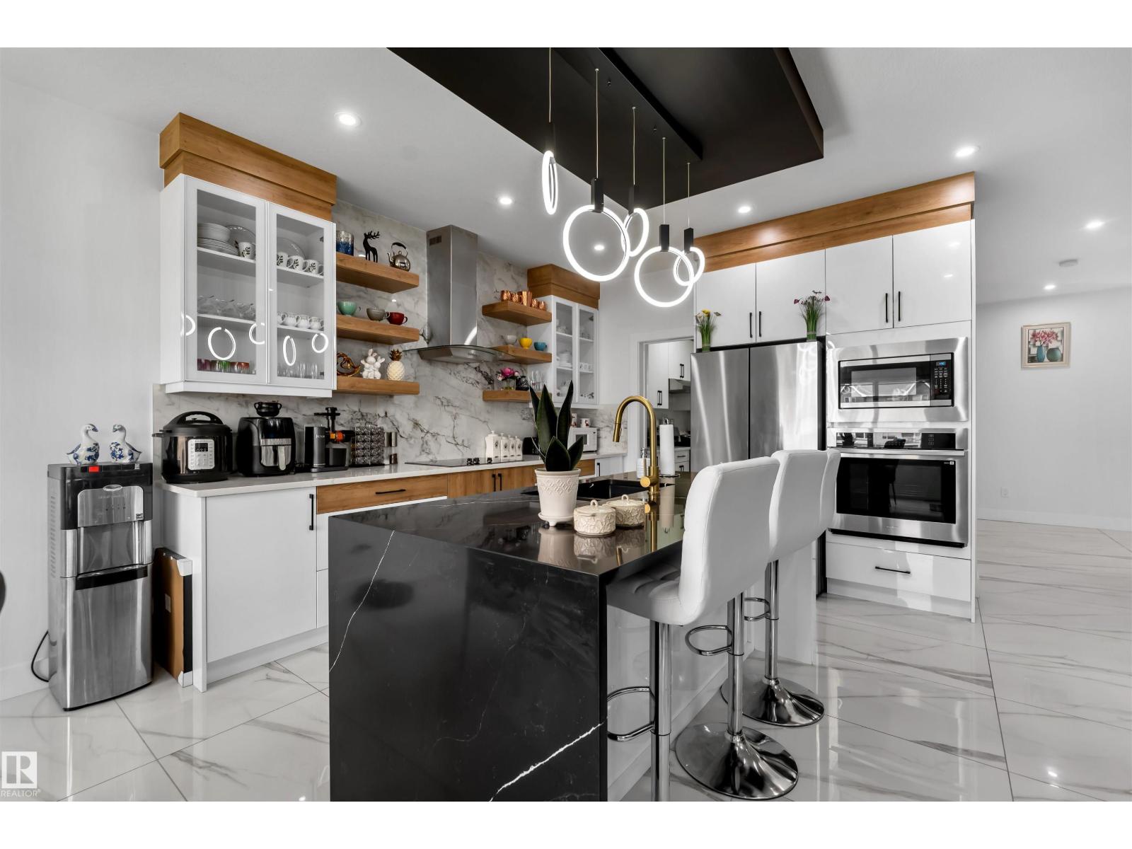 15518 13a Av Sw, Edmonton, Alberta