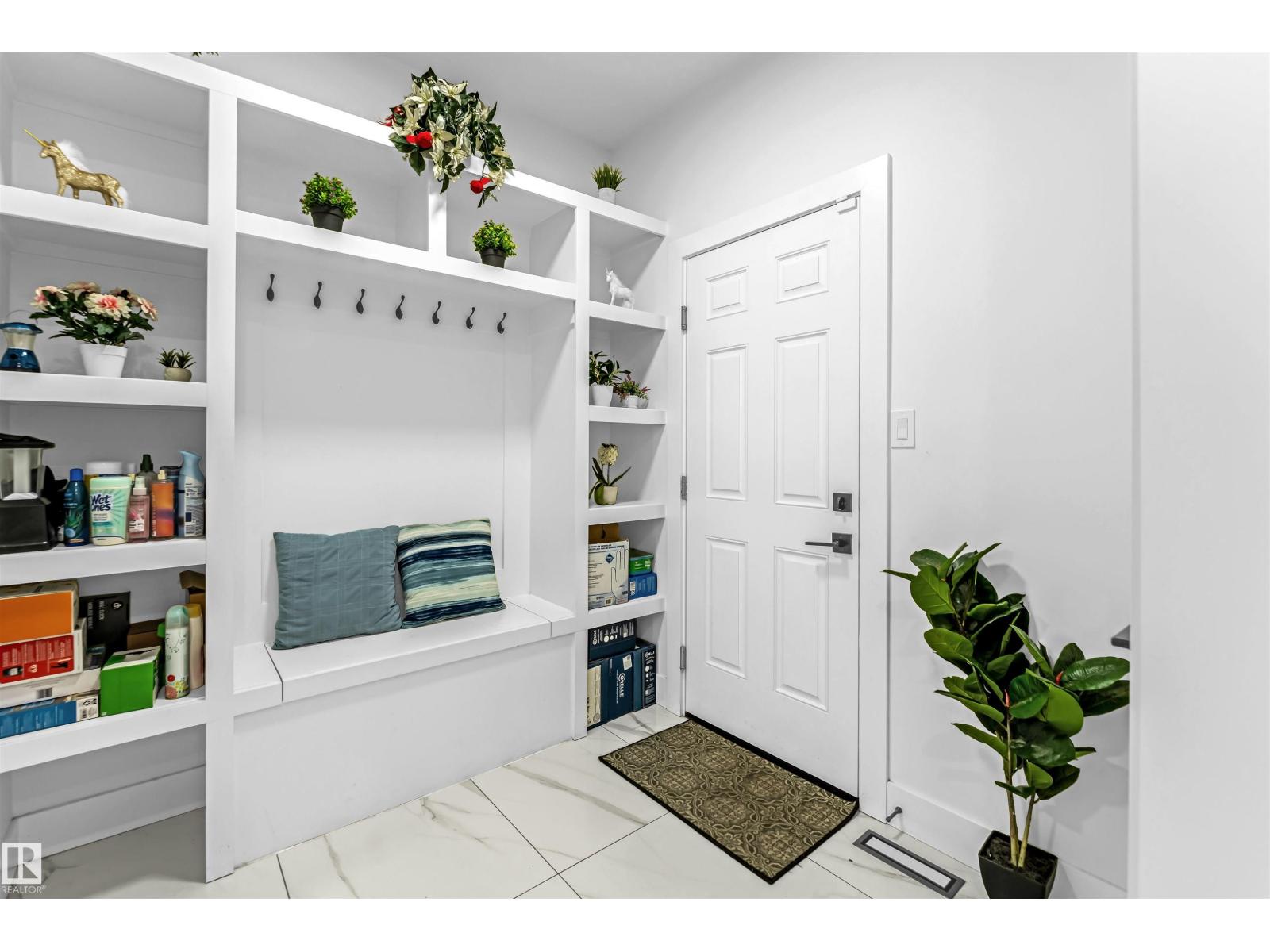 15518 13a Av Sw, Edmonton, Alberta