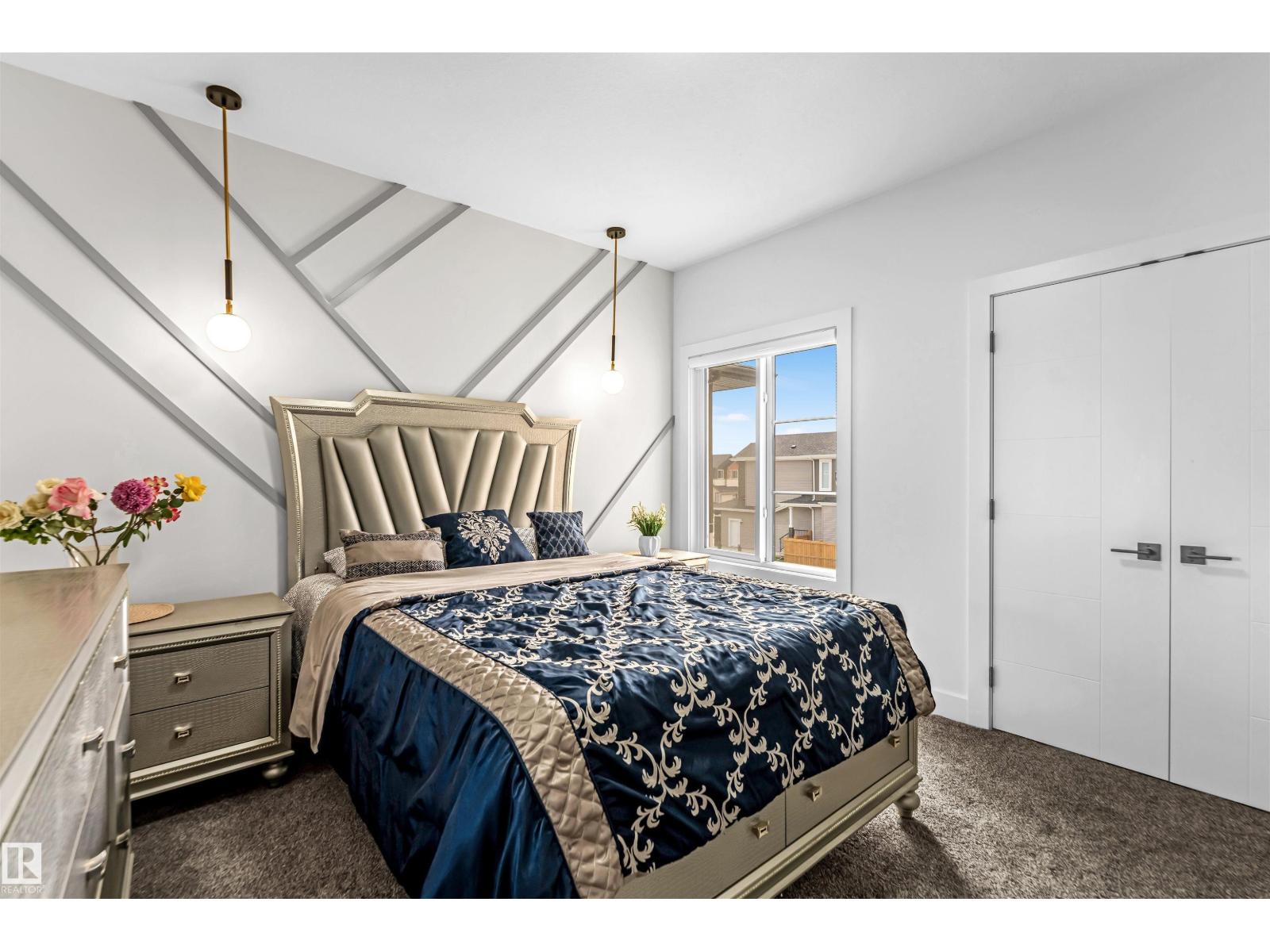 15518 13a Av Sw, Edmonton, Alberta