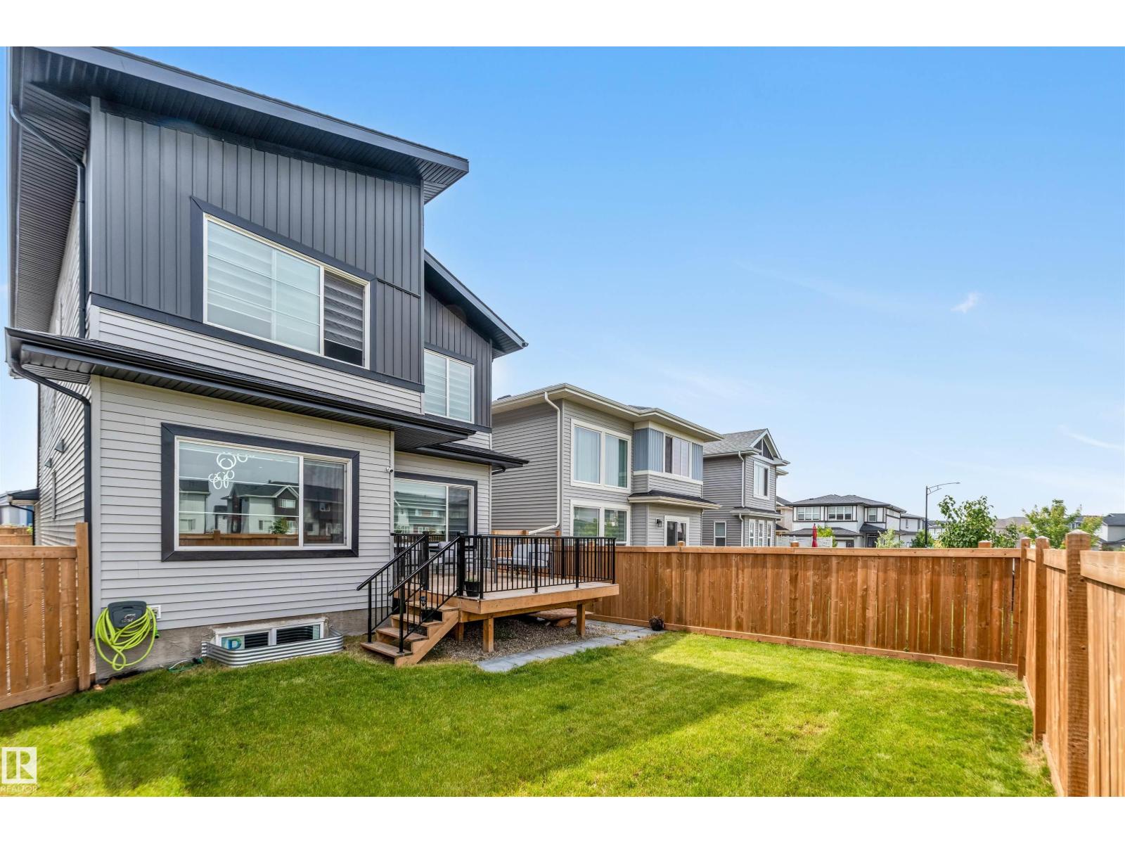 15518 13a Av Sw, Edmonton, Alberta