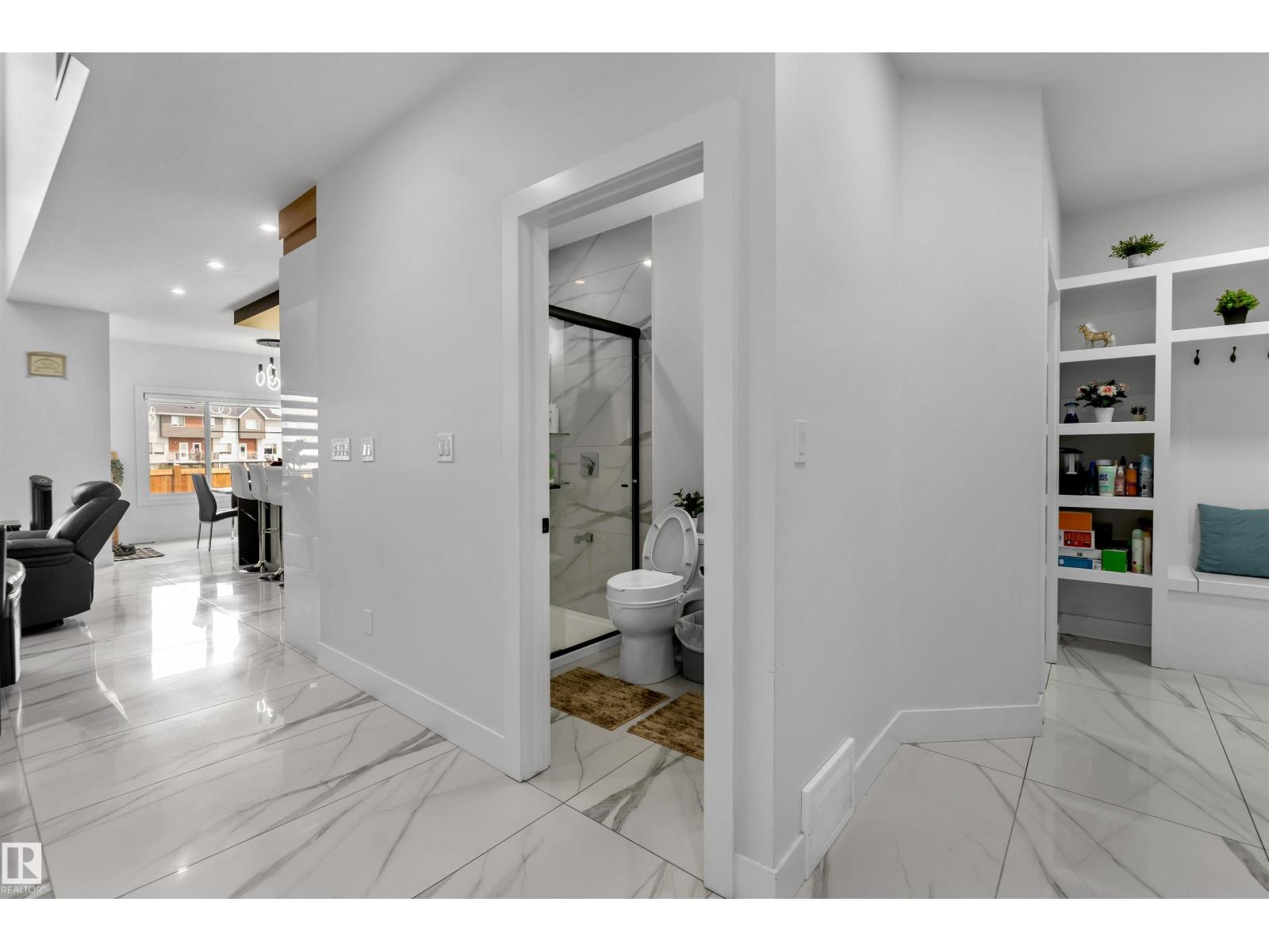 15518 13a Av Sw, Edmonton, Alberta