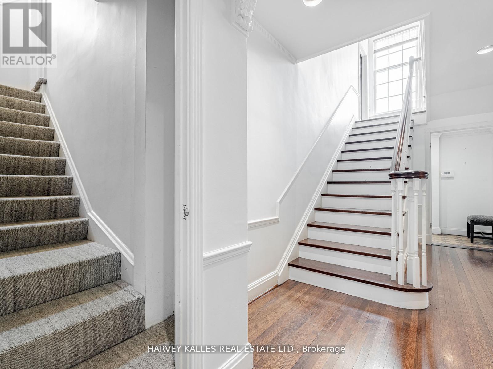 2 Silverwood Avenue, Toronto (forest Hill South), Ontario