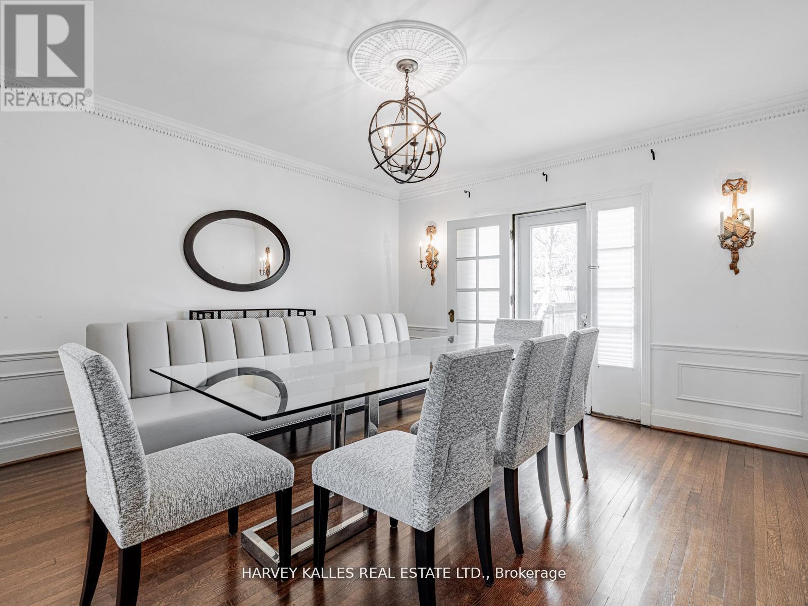 2 Silverwood Avenue, Toronto (forest Hill South), Ontario