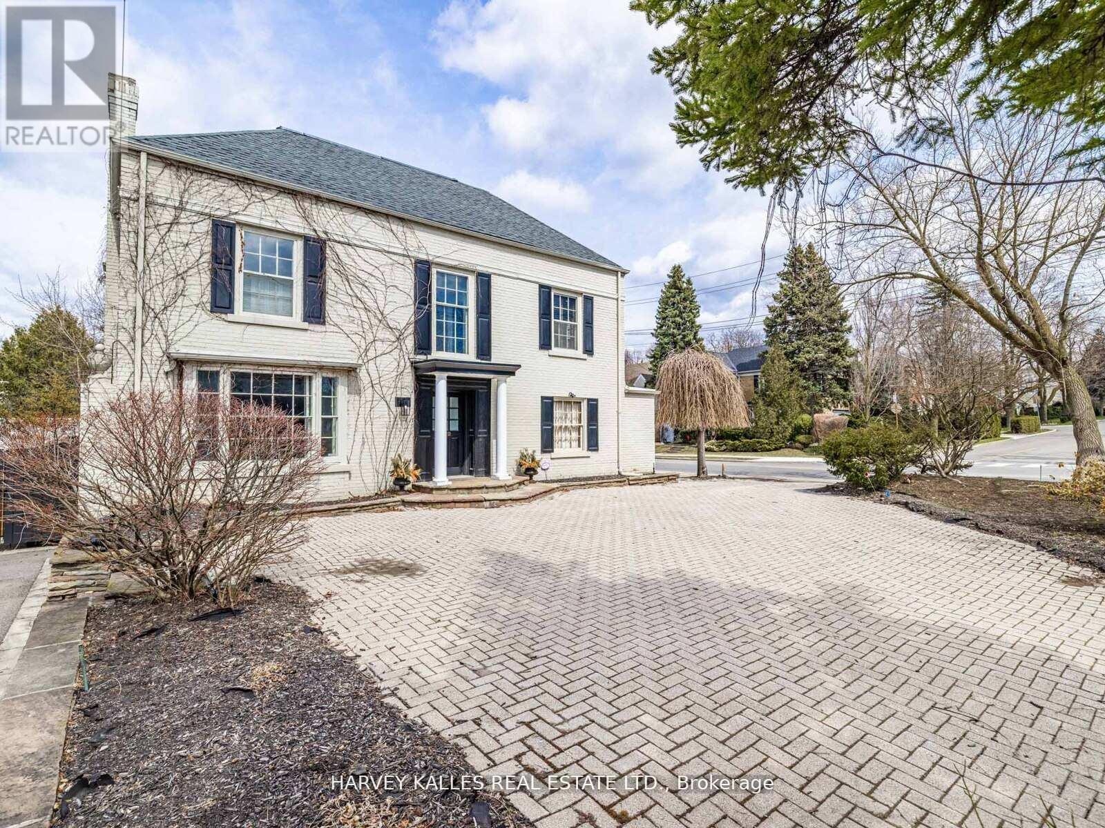 2 Silverwood Avenue, Toronto (forest Hill South), Ontario