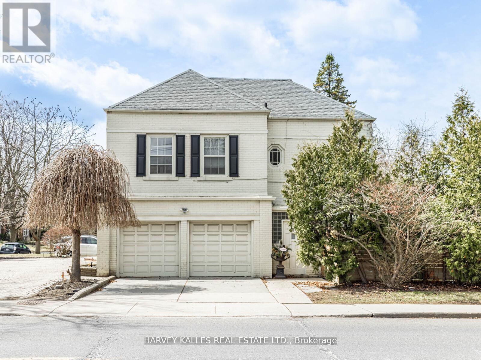 2 Silverwood Avenue, Toronto (forest Hill South), Ontario