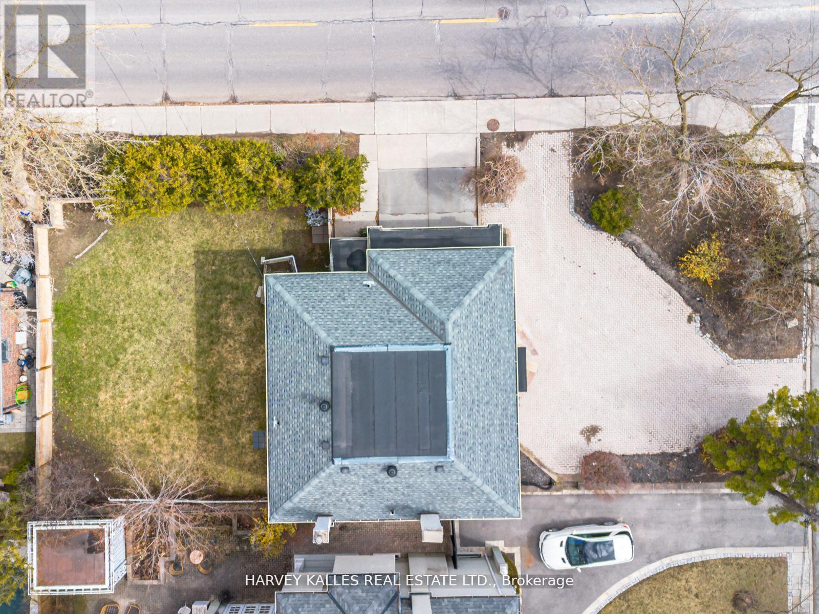 2 Silverwood Avenue, Toronto (forest Hill South), Ontario