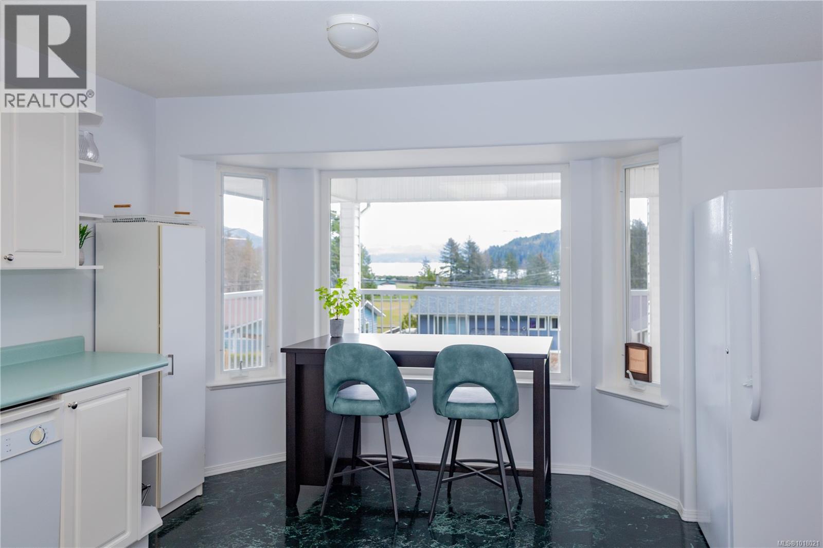 440 Macmillan Dr, Sayward, British Columbia