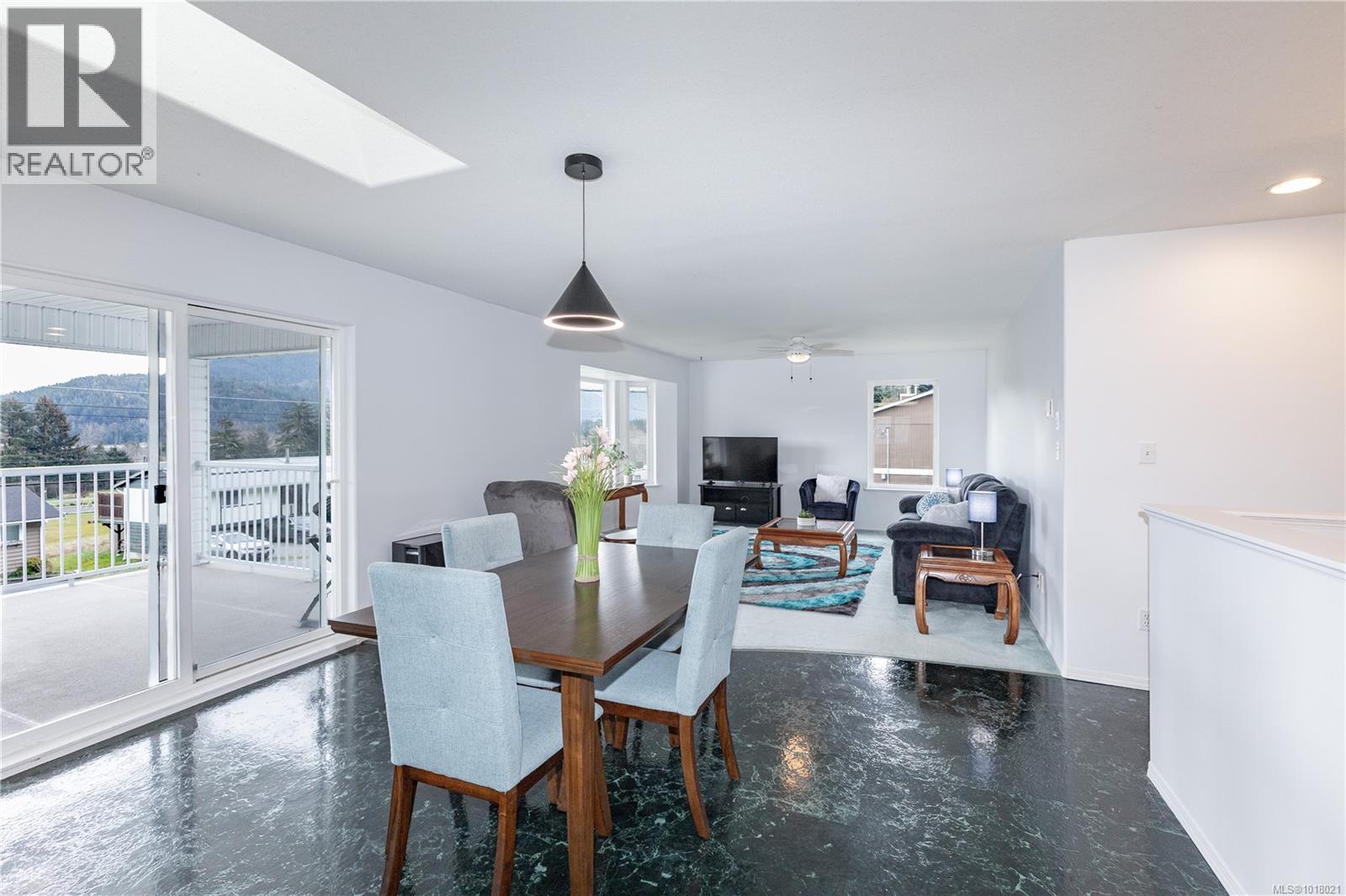 440 Macmillan Dr, Sayward, British Columbia