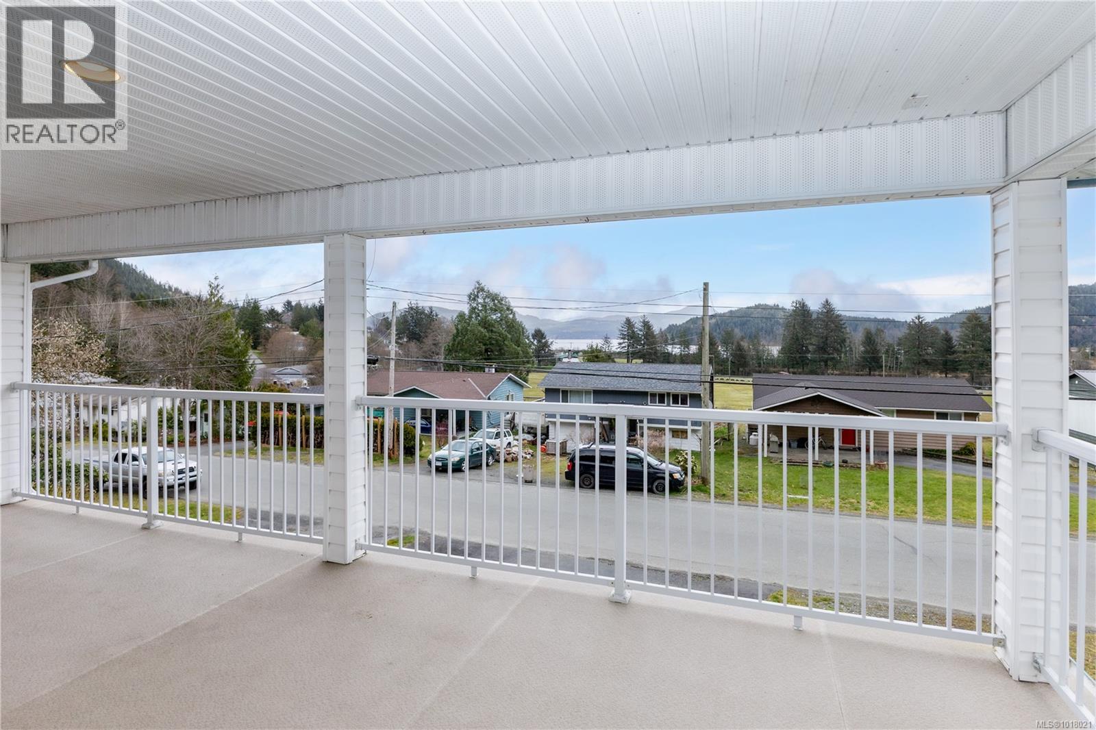 440 Macmillan Dr, Sayward, British Columbia
