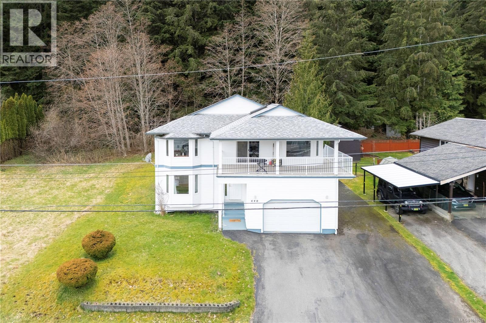 440 Macmillan Dr, Sayward, British Columbia