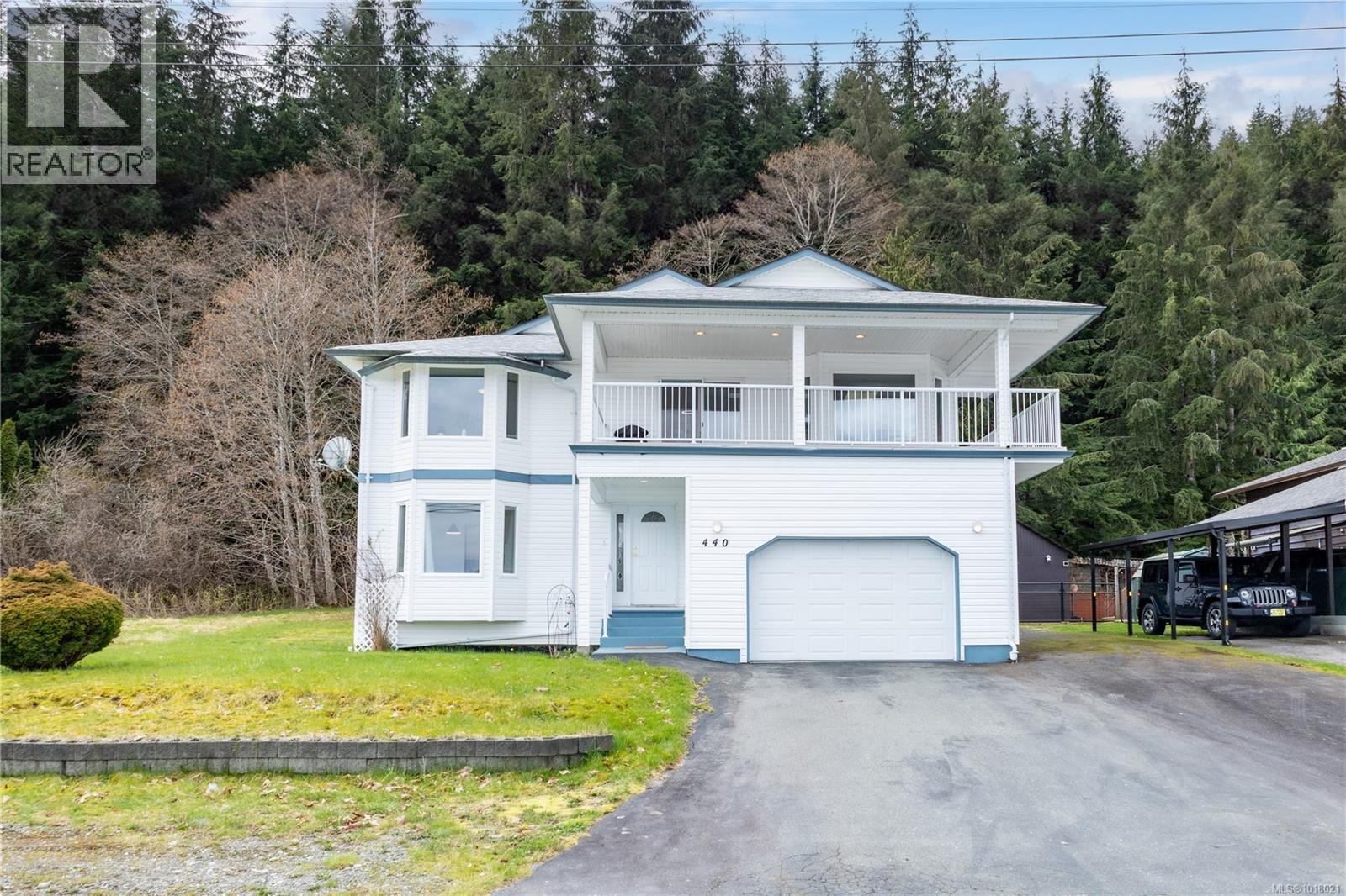 440 Macmillan Dr, Sayward, British Columbia