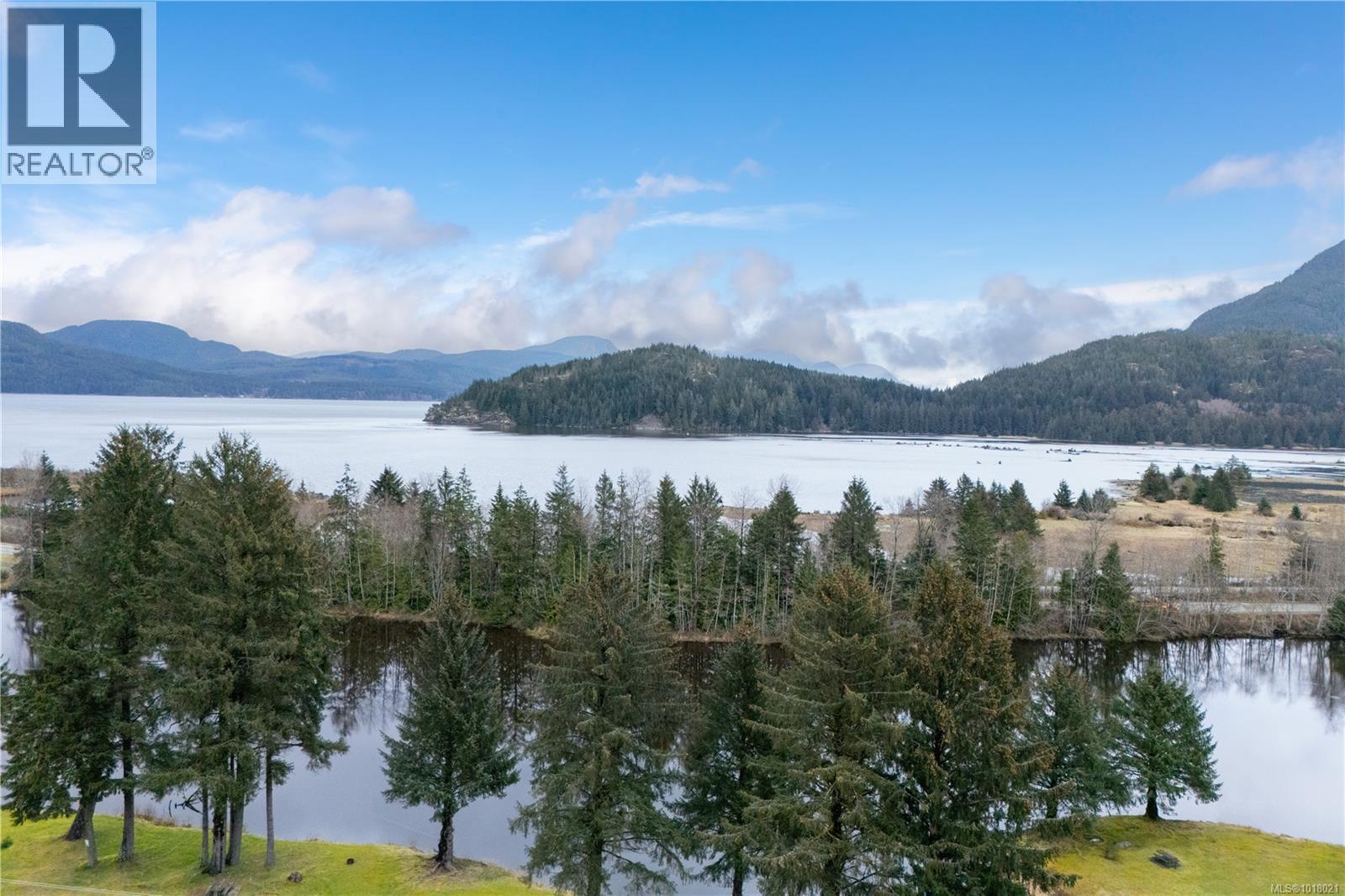 440 Macmillan Dr, Sayward, British Columbia