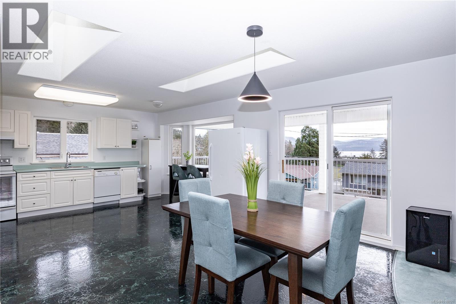 440 Macmillan Dr, Sayward, British Columbia