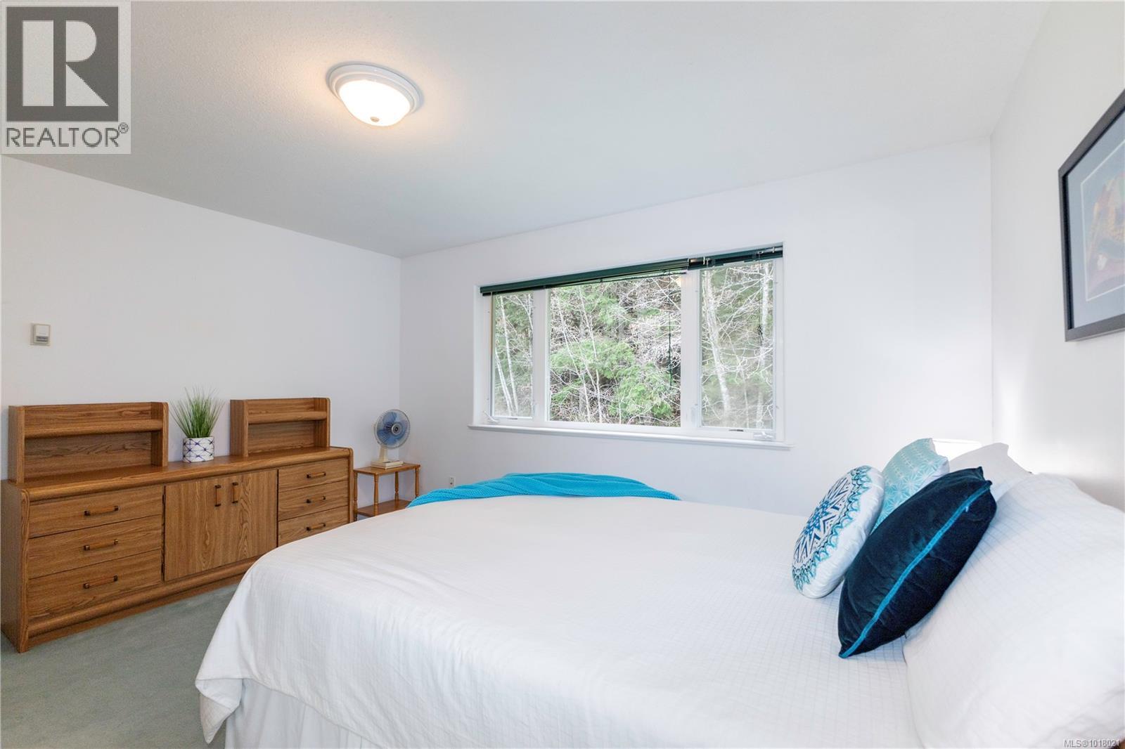 440 Macmillan Dr, Sayward, British Columbia