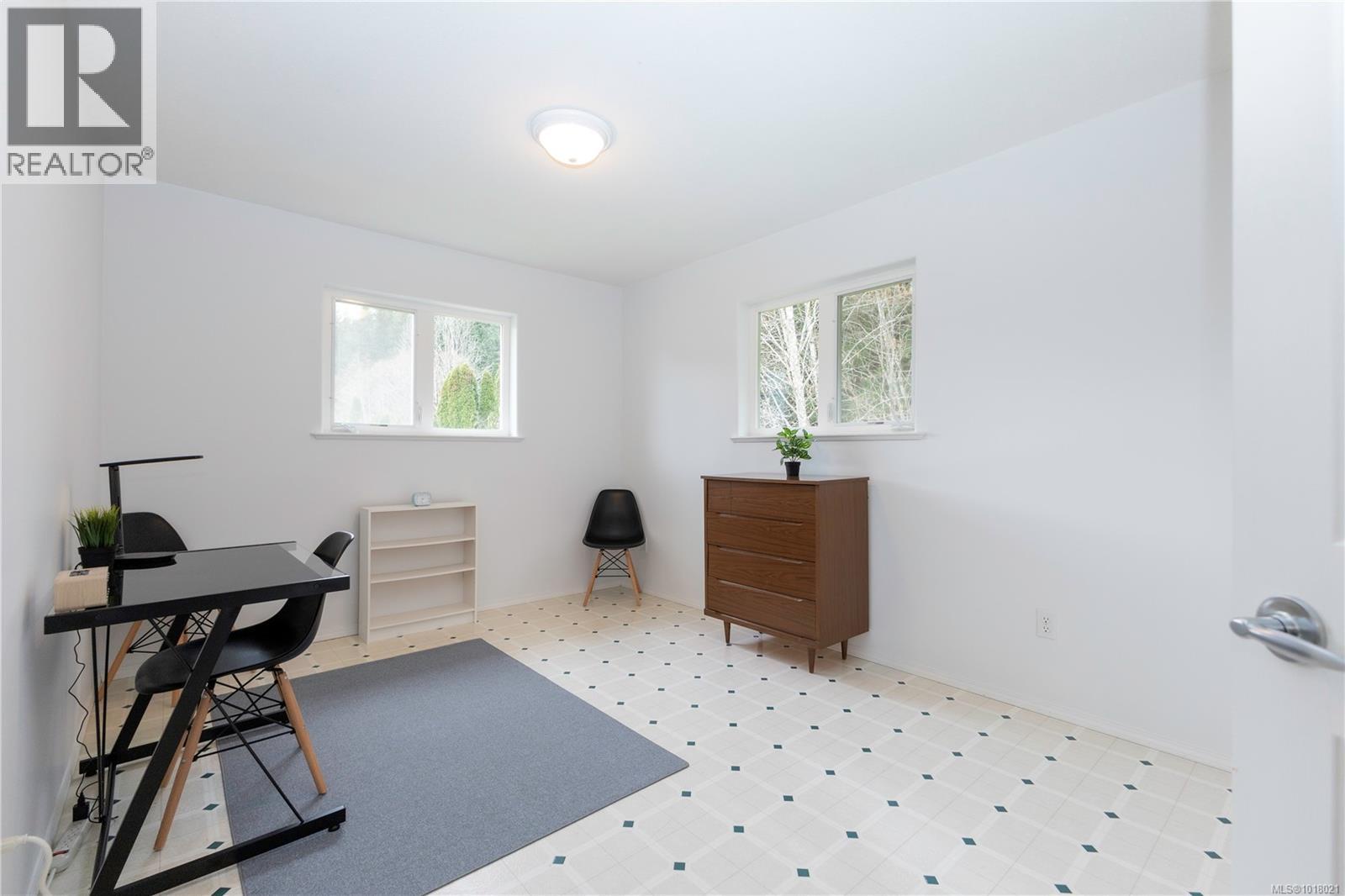 440 Macmillan Dr, Sayward, British Columbia