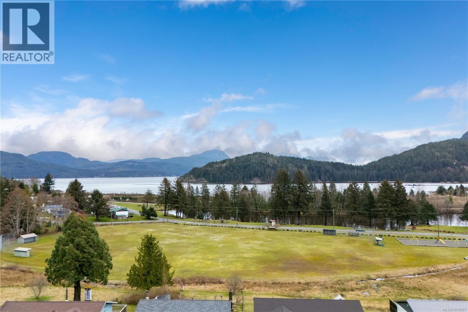 440 Macmillan Dr, Sayward, British Columbia