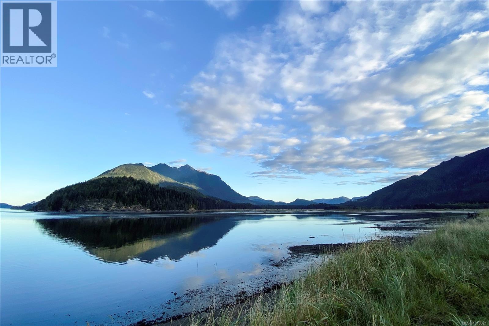 440 Macmillan Dr, Sayward, British Columbia