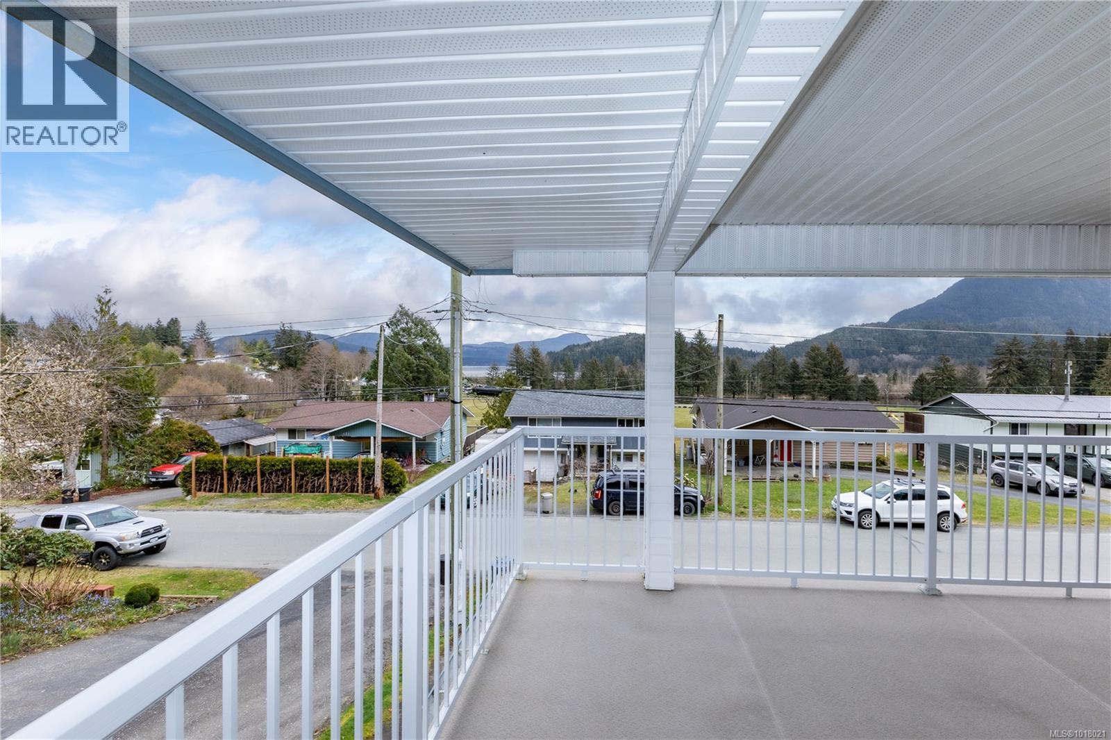 440 Macmillan Dr, Sayward, British Columbia