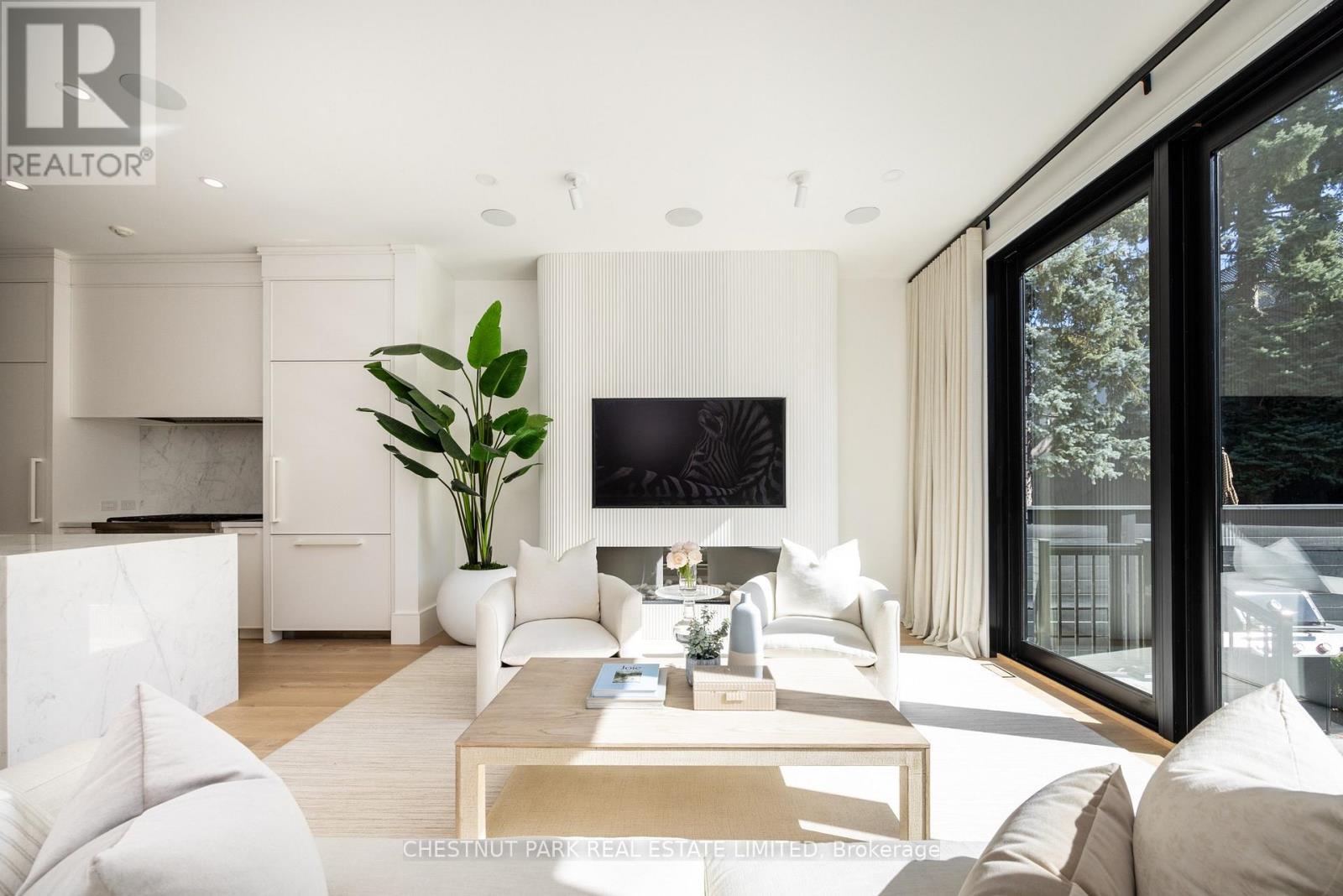 229 Sheldrake Boulevard, Toronto (mount Pleasant East), Ontario