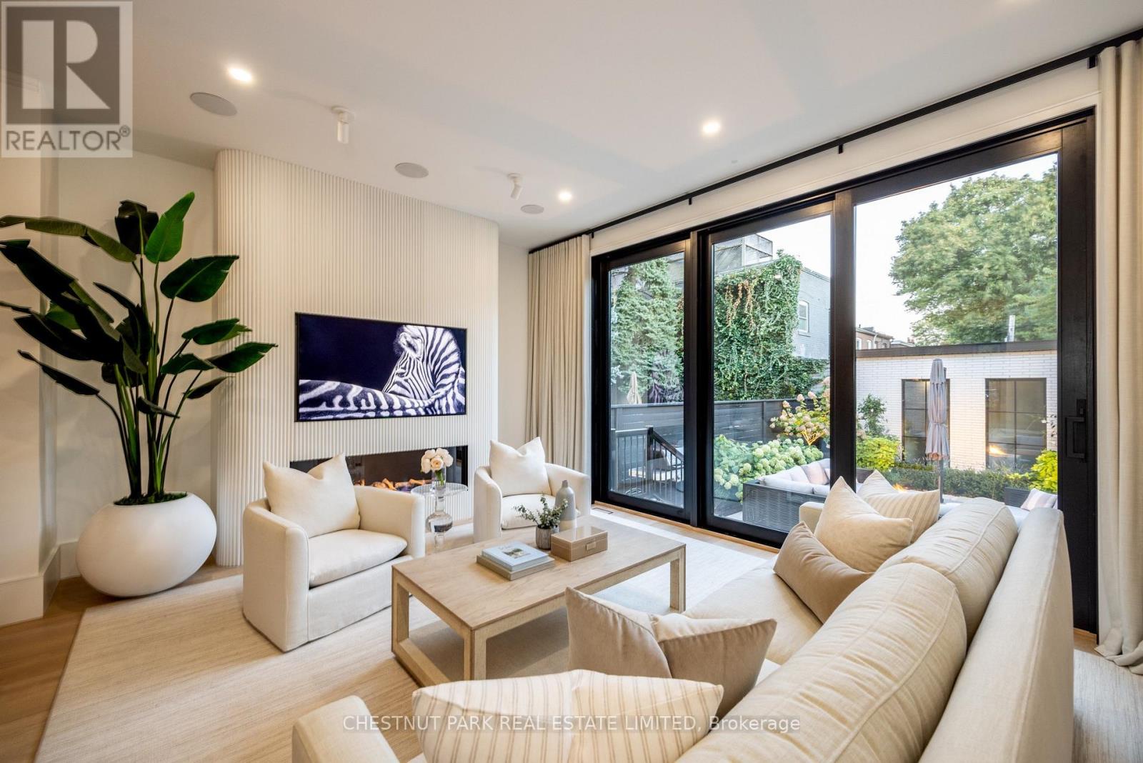 229 Sheldrake Boulevard, Toronto (mount Pleasant East), Ontario