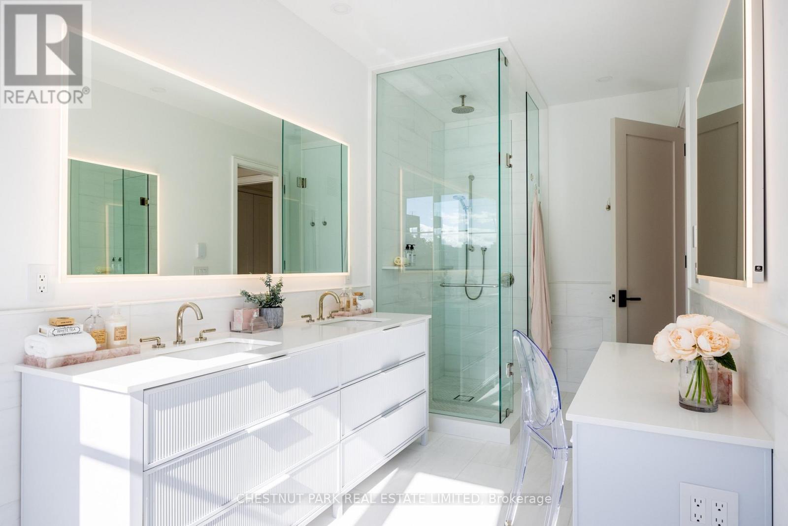 229 Sheldrake Boulevard, Toronto (mount Pleasant East), Ontario