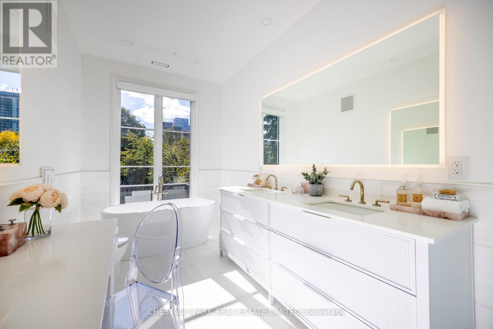 229 Sheldrake Boulevard, Toronto (mount Pleasant East), Ontario