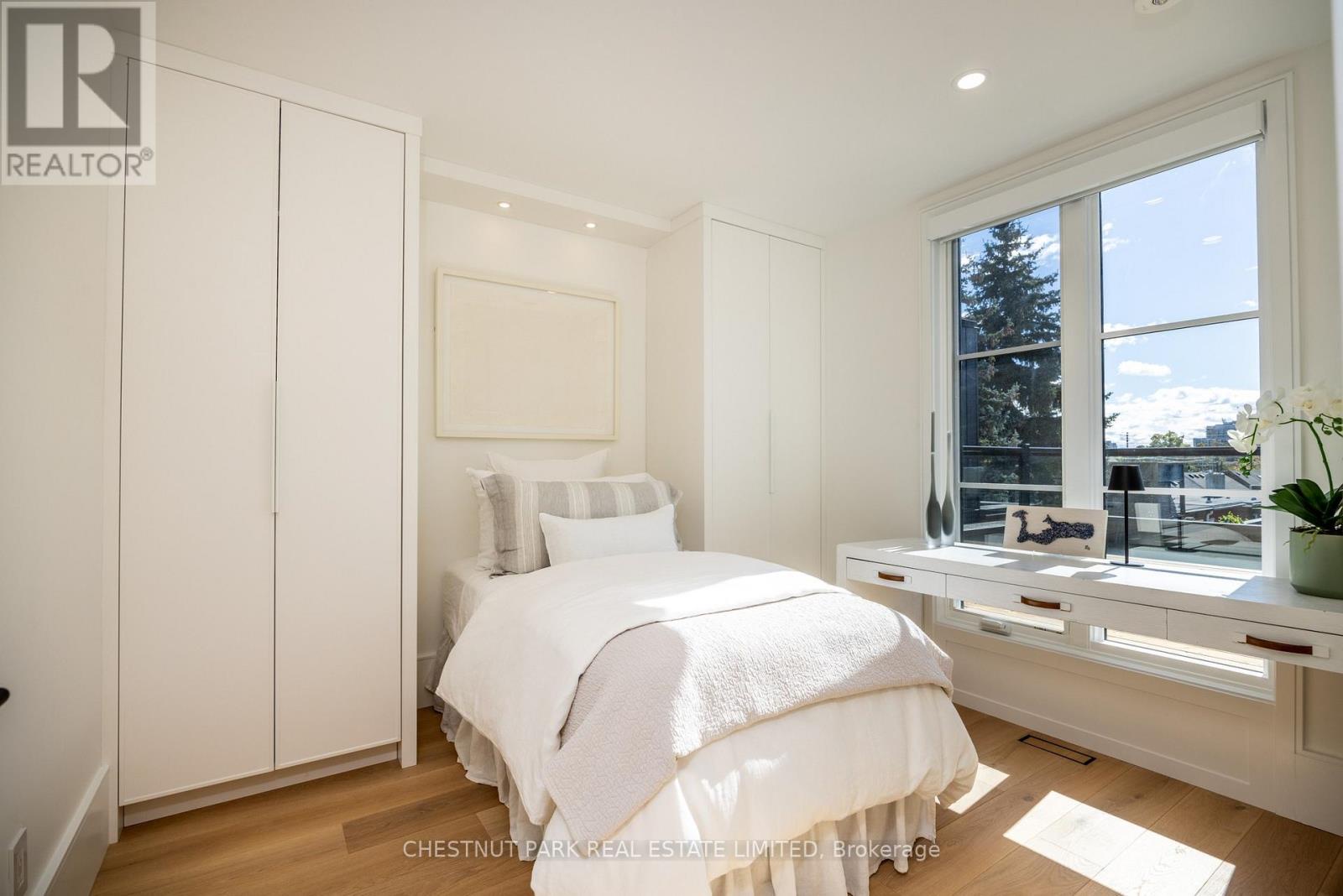 229 Sheldrake Boulevard, Toronto (mount Pleasant East), Ontario