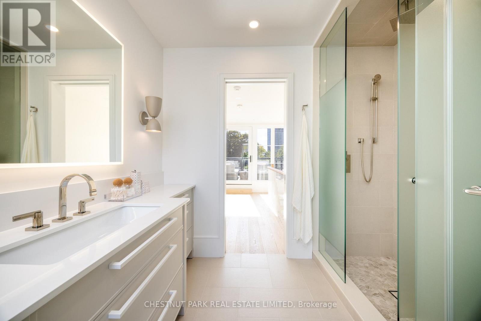 229 Sheldrake Boulevard, Toronto (mount Pleasant East), Ontario