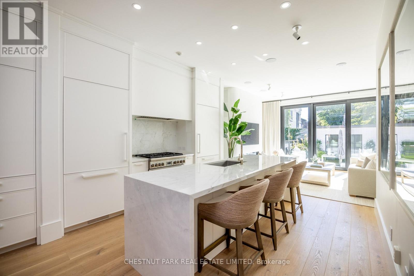 229 Sheldrake Boulevard, Toronto (mount Pleasant East), Ontario