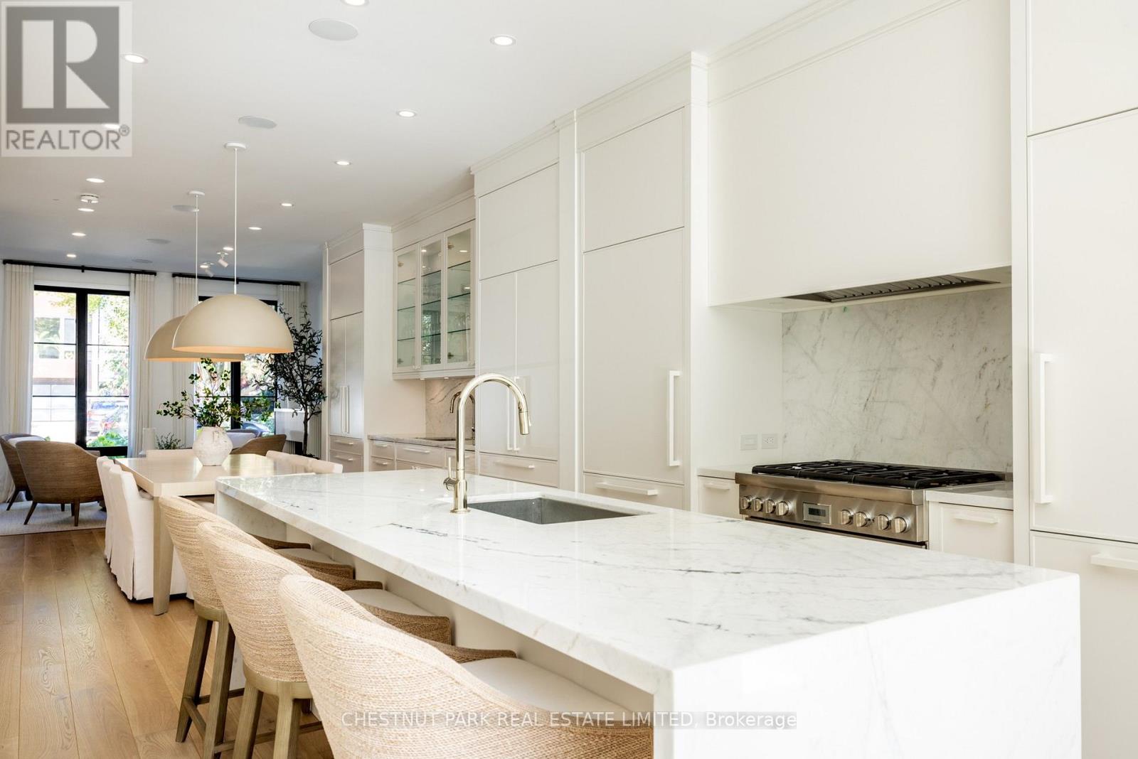 229 Sheldrake Boulevard, Toronto (mount Pleasant East), Ontario