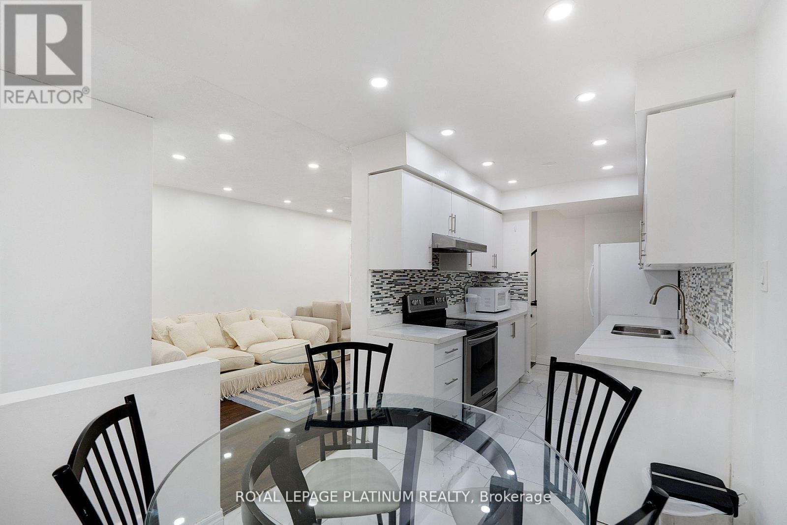 102 Bunchberry Way, Brampton (sandringham-wellington), Ontario