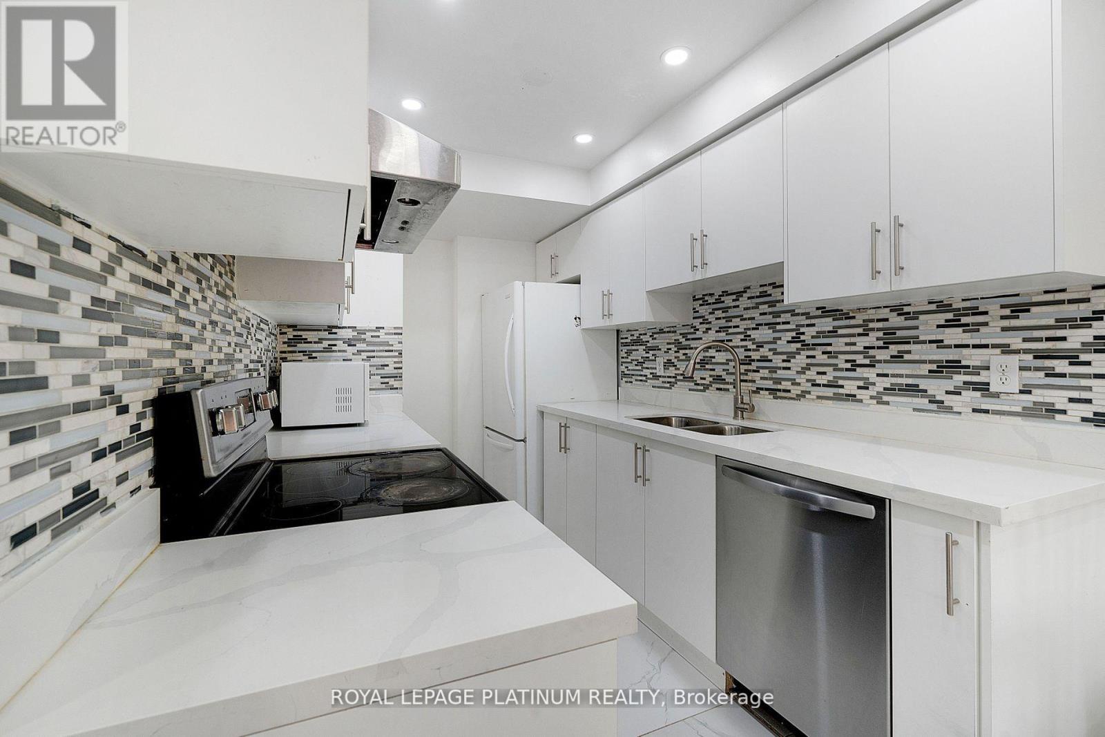 102 Bunchberry Way, Brampton (sandringham-wellington), Ontario