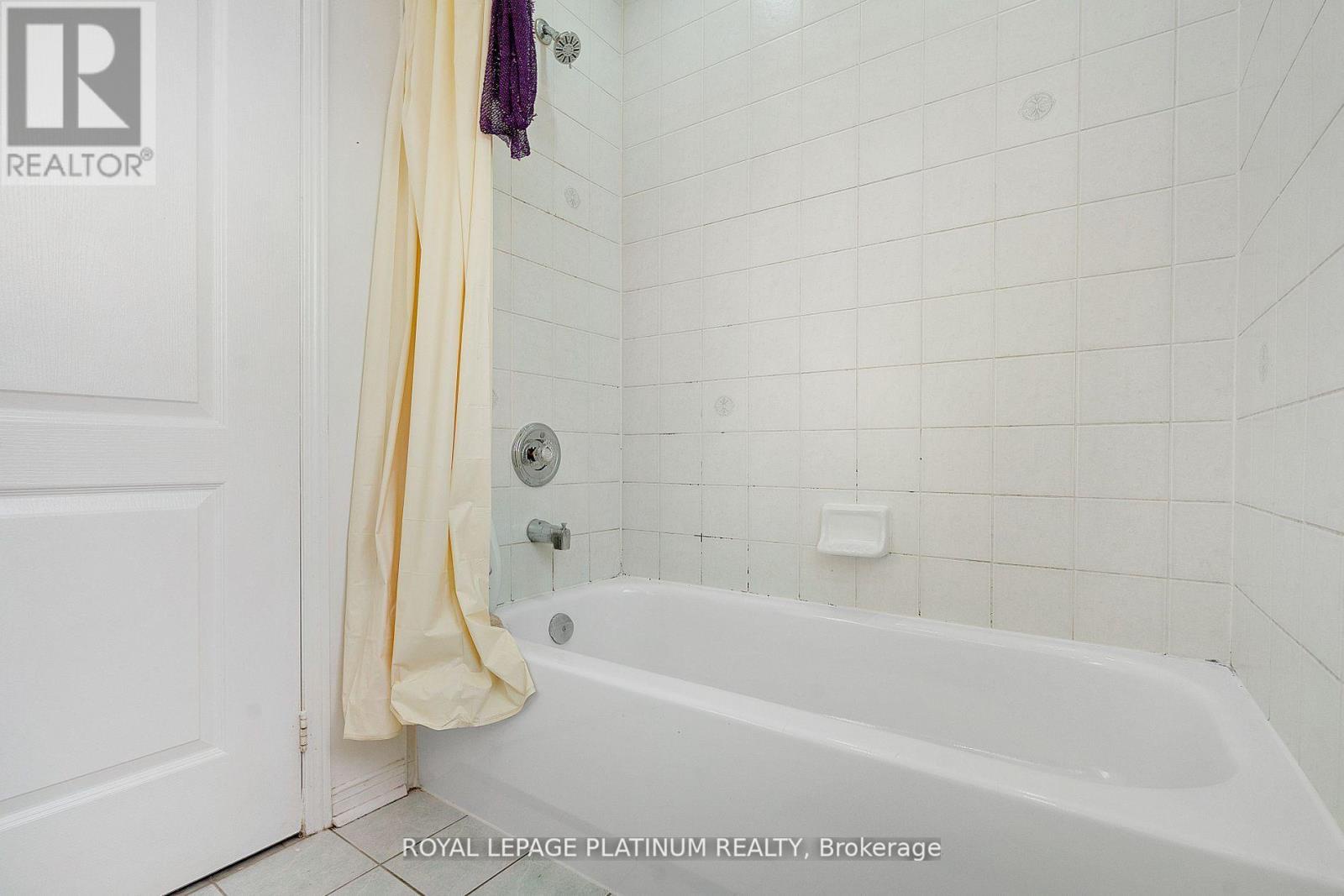 102 Bunchberry Way, Brampton (sandringham-wellington), Ontario