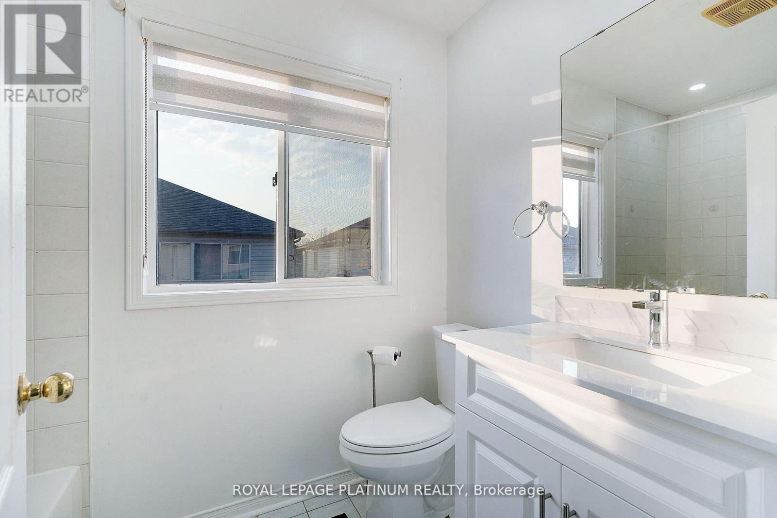 102 Bunchberry Way, Brampton (sandringham-wellington), Ontario