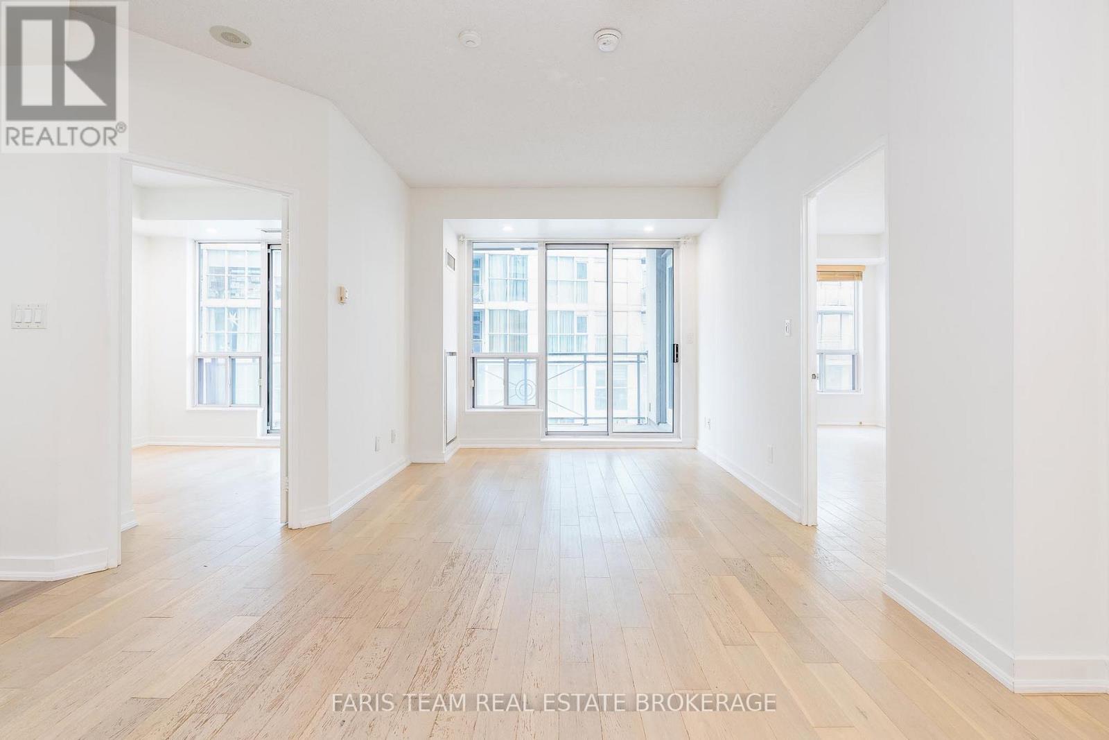 806 - 88 Palace Pier Court, Toronto (mimico), Ontario