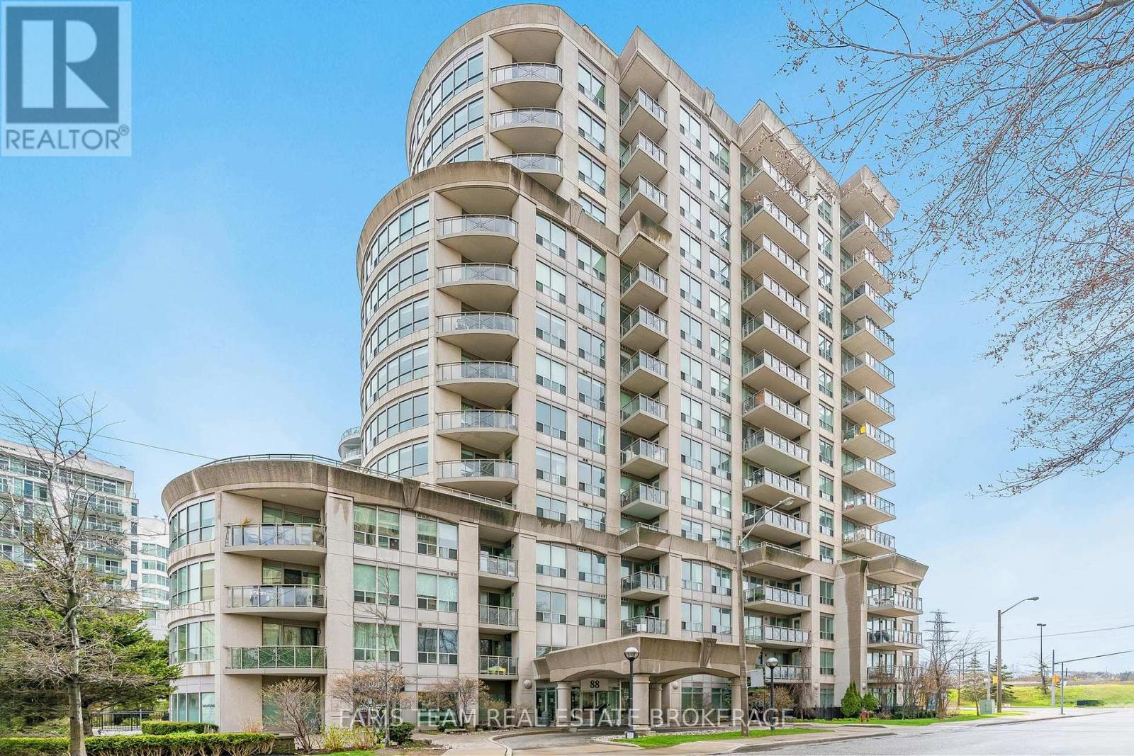 806 - 88 Palace Pier Court, Toronto (mimico), Ontario