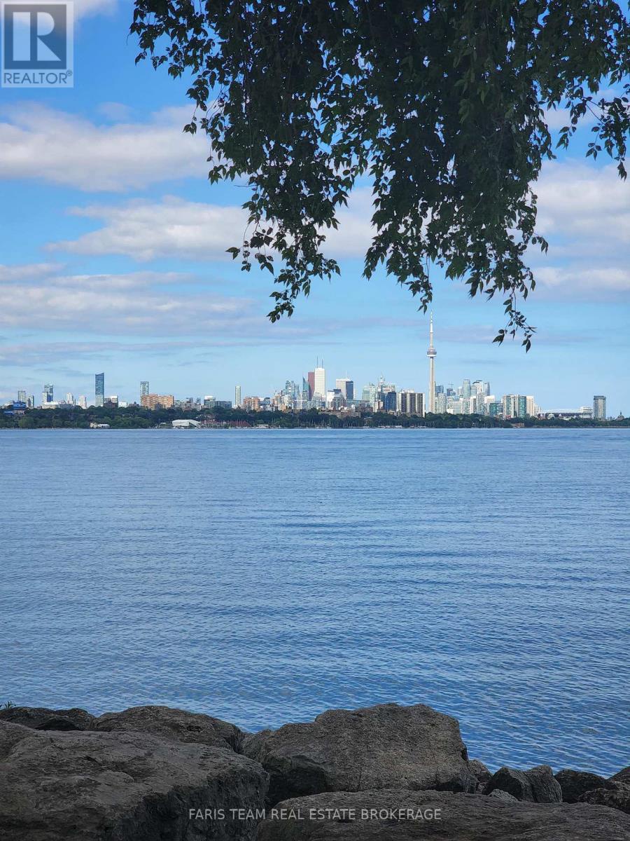 806 - 88 Palace Pier Court, Toronto (mimico), Ontario