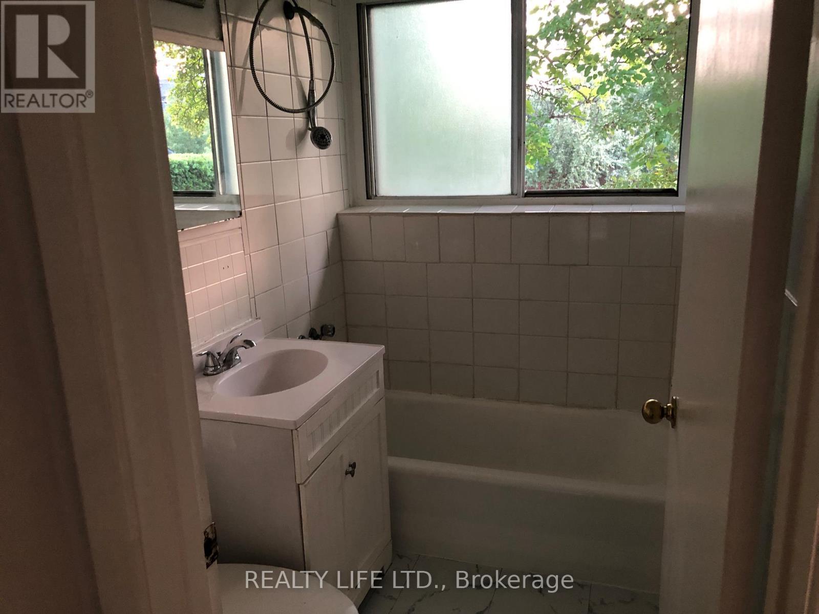 54 Garside Crescent, Toronto (brookhaven-amesbury), Ontario