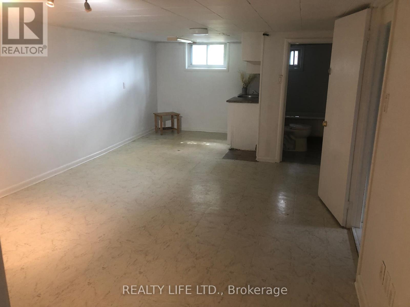 54 Garside Crescent, Toronto (brookhaven-amesbury), Ontario