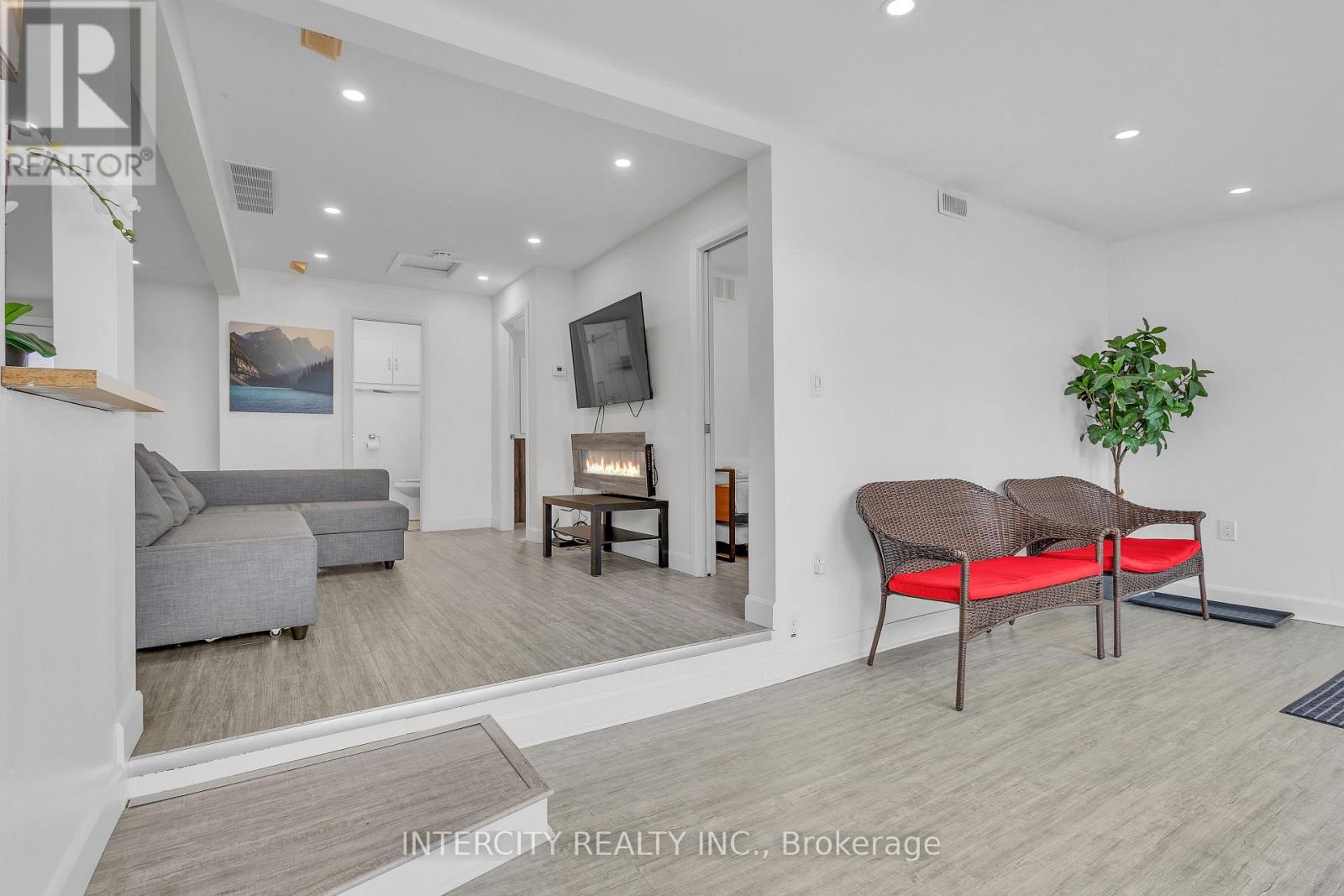 24 Trillium Avenue, Hamilton (winona Park), Ontario