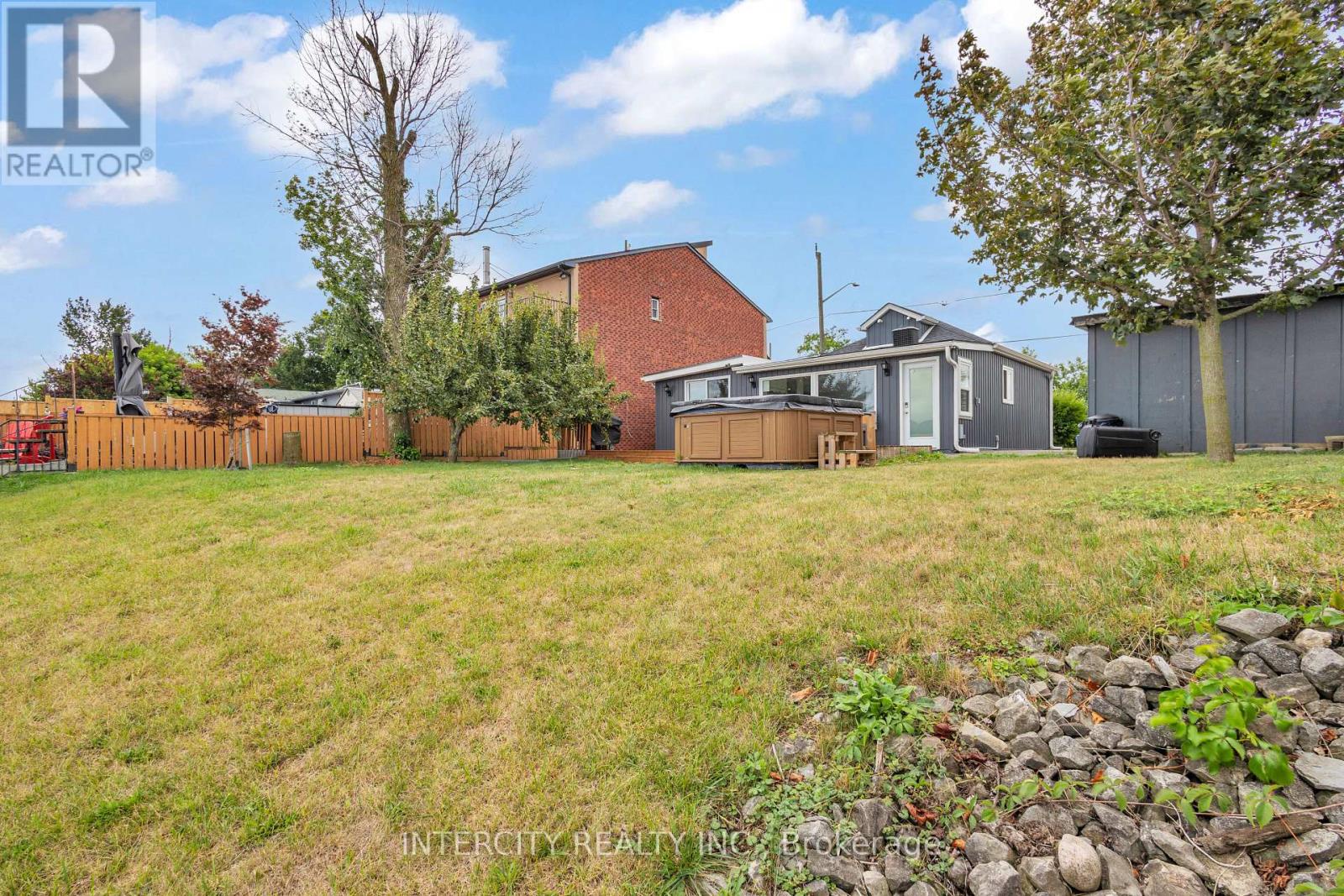 24 Trillium Avenue, Hamilton (winona Park), Ontario