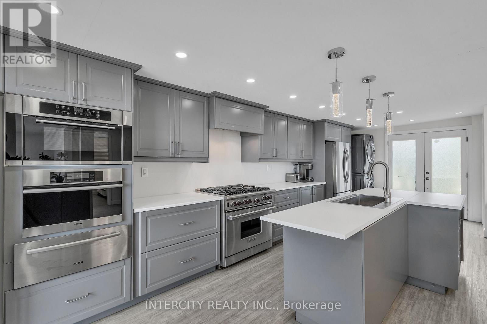 24 Trillium Avenue, Hamilton (winona Park), Ontario