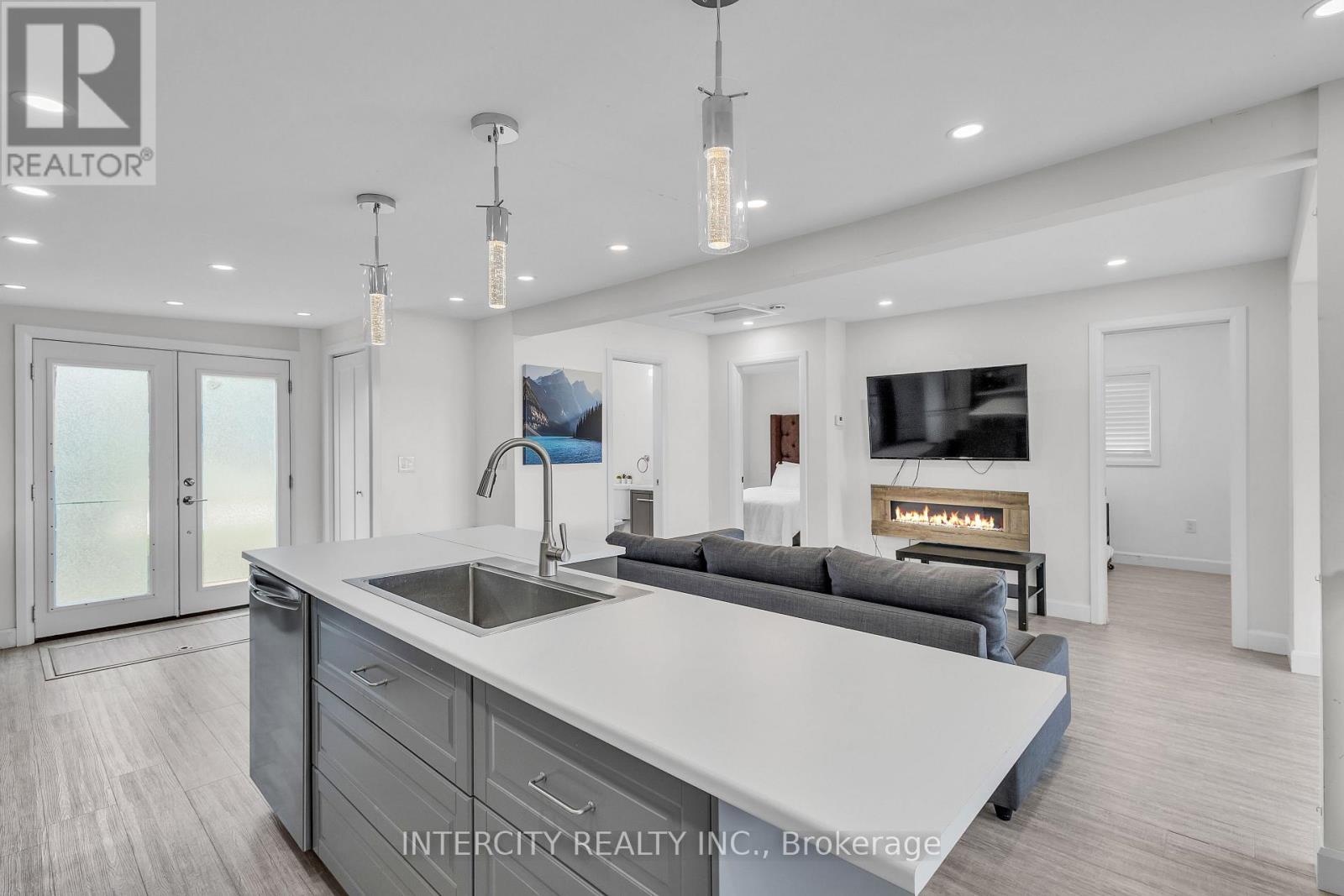 24 Trillium Avenue, Hamilton (winona Park), Ontario