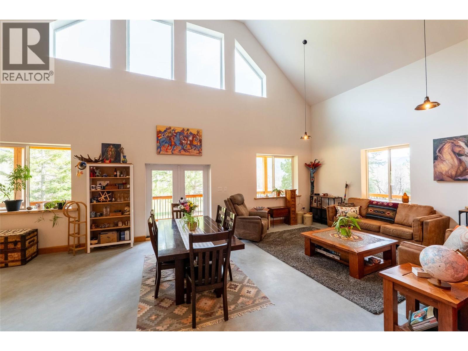 8774 6 Highway, Salmo, British Columbia