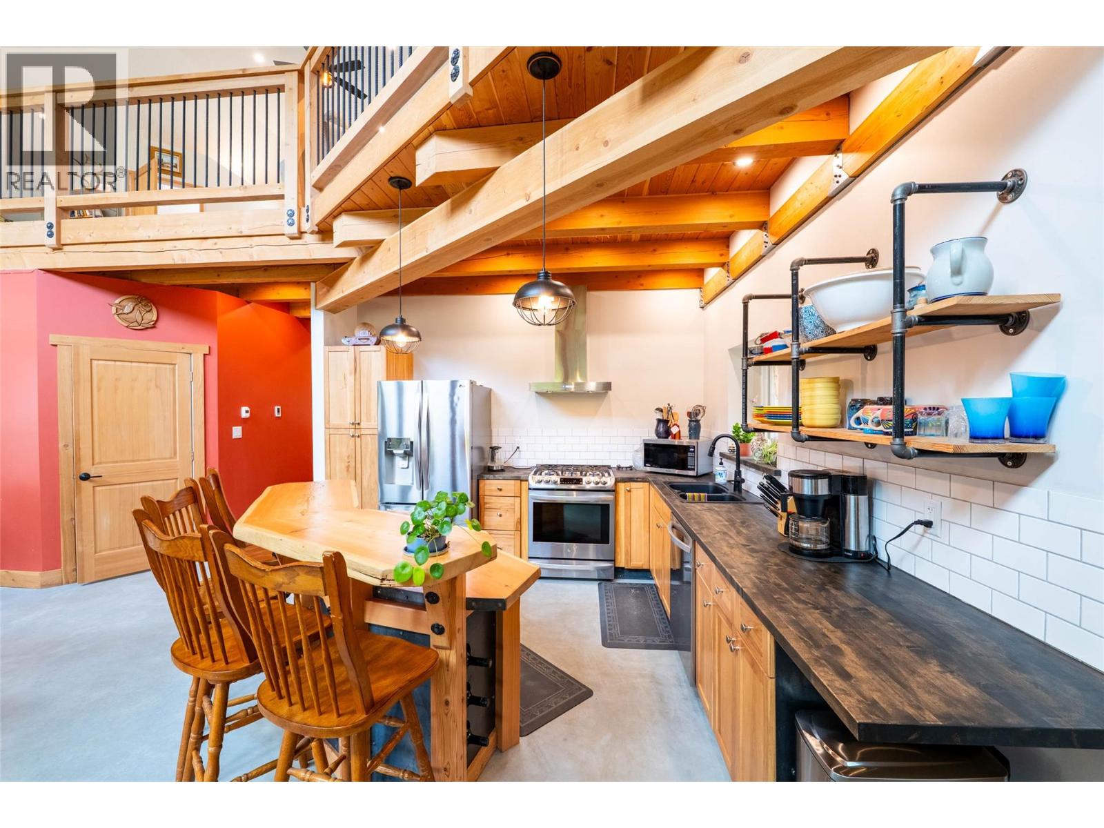 8774 6 Highway, Salmo, British Columbia