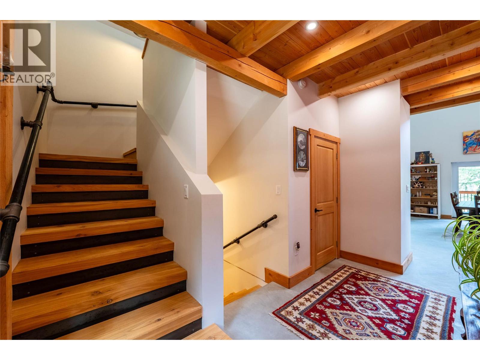 8774 6 Highway, Salmo, British Columbia