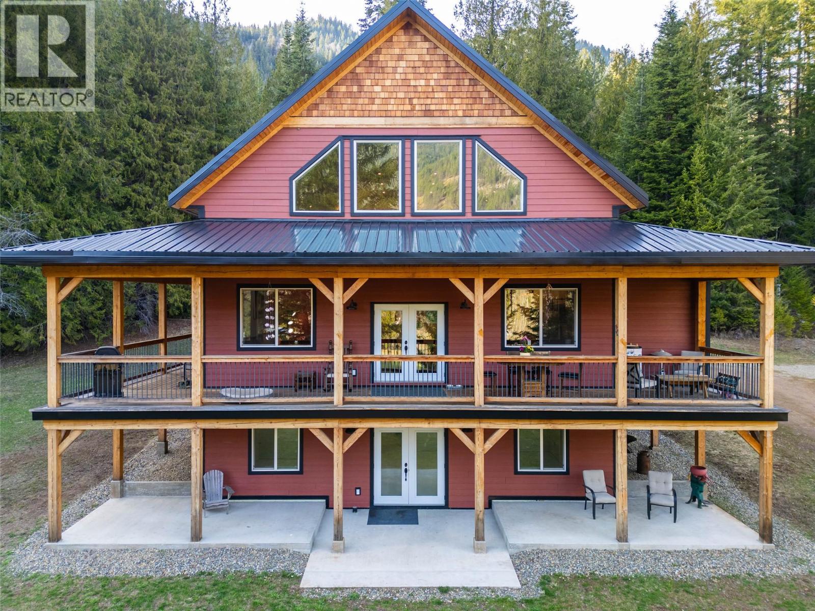 8774 6 Highway, Salmo, British Columbia