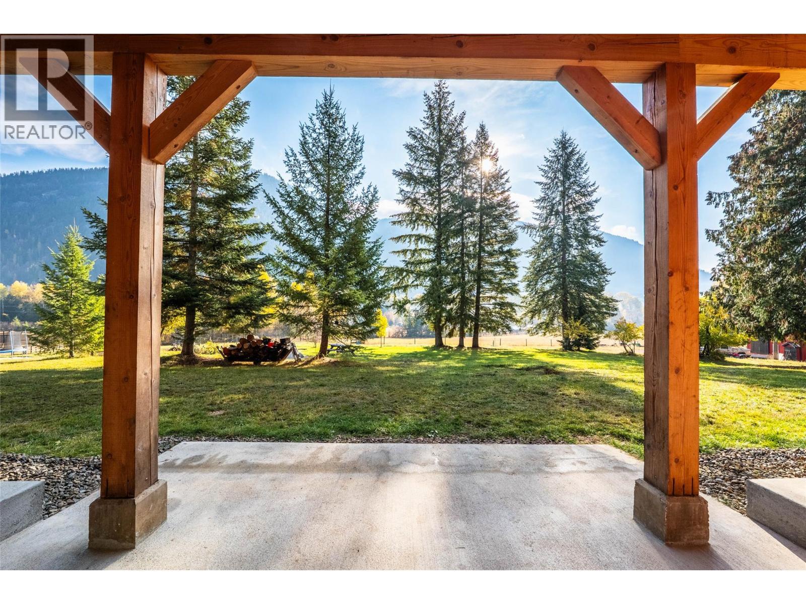 8774 6 Highway, Salmo, British Columbia