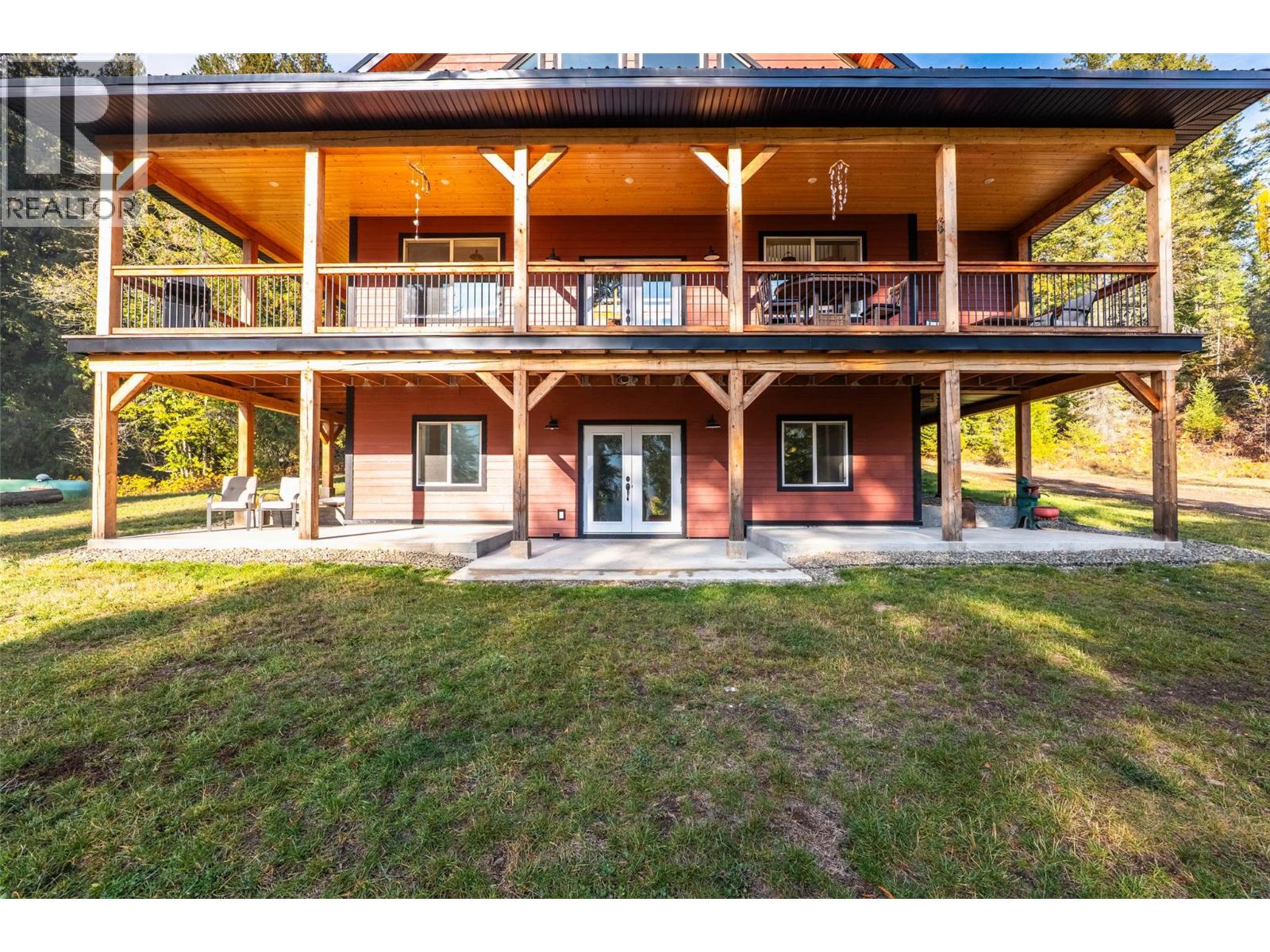 8774 6 Highway, Salmo, British Columbia