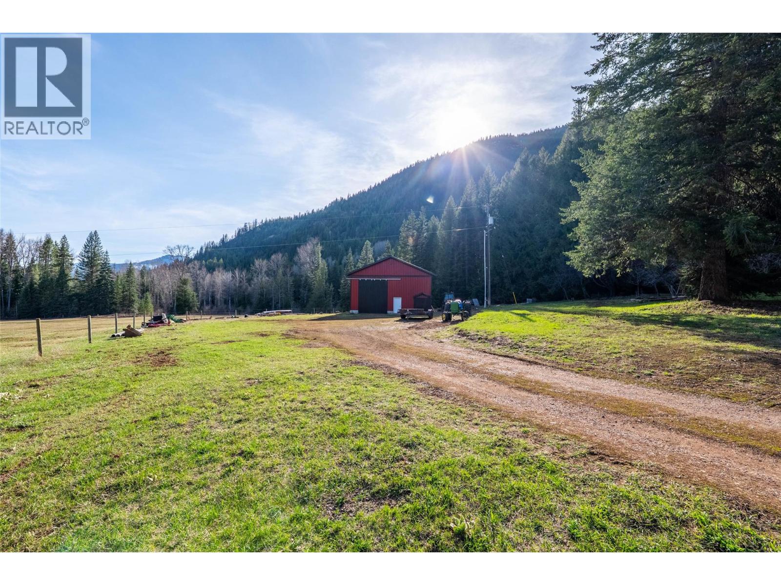 8774 6 Highway, Salmo, British Columbia